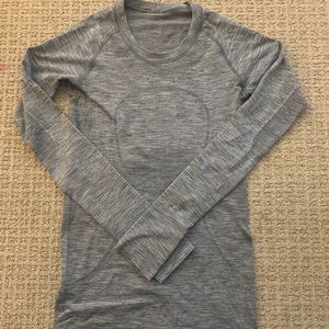 Lululemon swiftly tech long sleeve shirt size 2